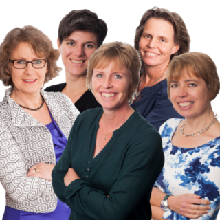 De vijf vrouwelijke kandidaten van Water Natuurlijk Groot Salland. Vlnr: Marion Wichard uit Kampen (3), Lisa de Groot uit Zwolle (5), Hélène Grijseels uit Zwolle (7), Antje Kingma uit Dalfsen (9) en Janneco Pothuis uit Zwolle (11).