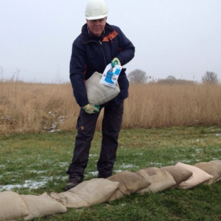Kandidaat Ed Piek is ook lid van de vrijwillige hoogwaterbrigade.