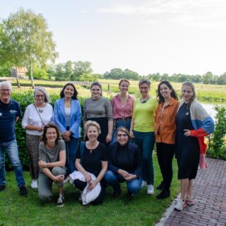 Stem op een Vrouw op bezoek bij waterschap Drents Overijsselse Delta