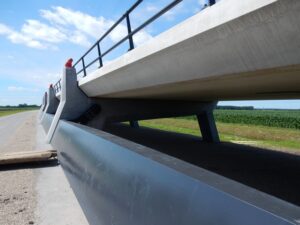 Het inlaatwerk van de nevengeul Veessen Wapenveld.