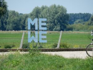 ME-WE, een werk van de Duitse kunstenaar Benjamin Bergmann