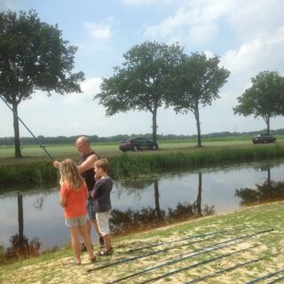 Een visworkshop bij de heringerichte Buldersleiding bij Nieuwleusen.